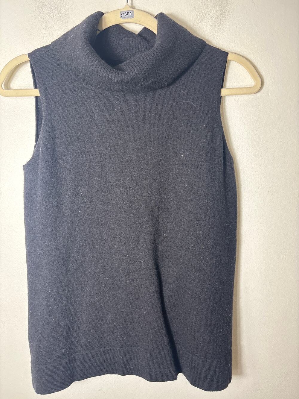 BCBG Black Sleeveless Backless Knit Mock Sweater Sz M
